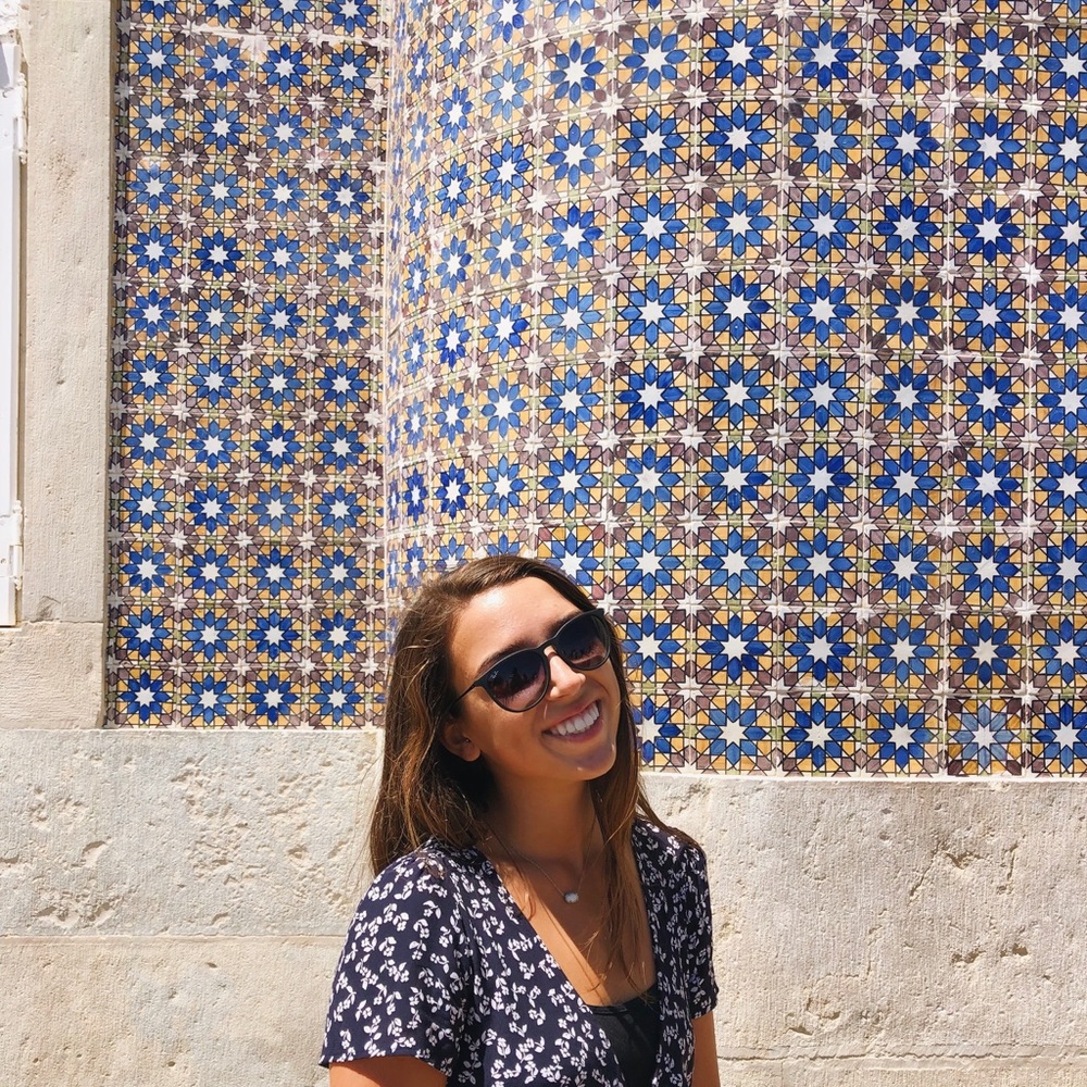 Meet your Posher, Chloe